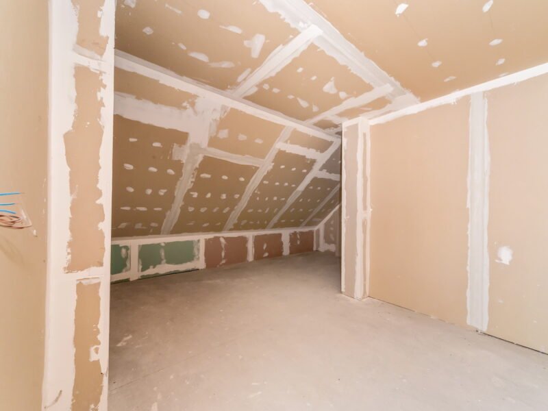 Nowy dom z dużą działką