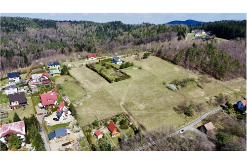 Górska działka widokowa w sercu Beskidu Małego