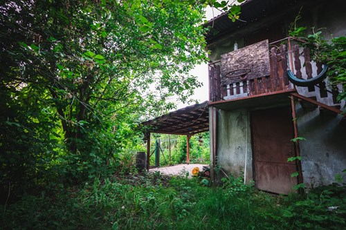 Mieszkanie z ogródkiem i budynkiem gospodarczym
