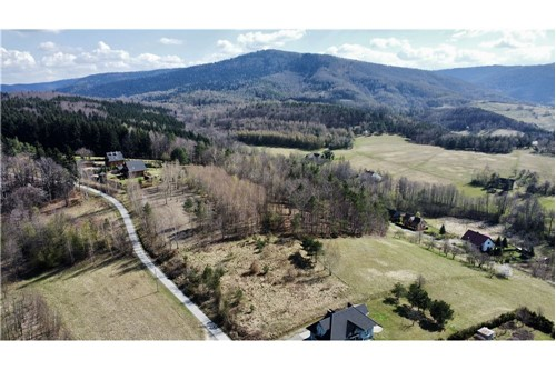 Górska działka widokowa w sercu Beskidu Małego