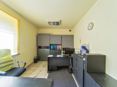 Nieruchomość biurowo-magazynowa z warsztatem