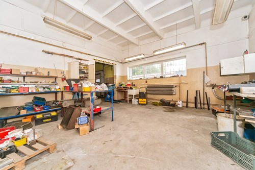 Nieruchomość biurowo-magazynowa z warsztatem