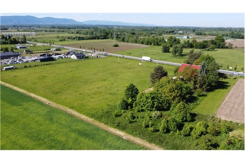 Działka usługowo-mieszkaniowa przy głównej drodze