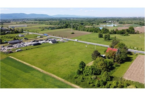 Działka usługowo-mieszkaniowa przy głównej drodze