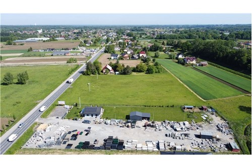 Działka usługowo-mieszkaniowa przy głównej drodze